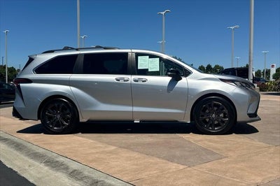 2023 Toyota Sienna XSE 7 Passenger