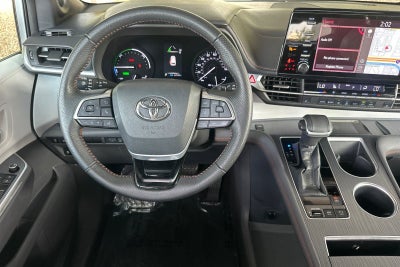 2022 Toyota Sienna XSE 7 Passenger