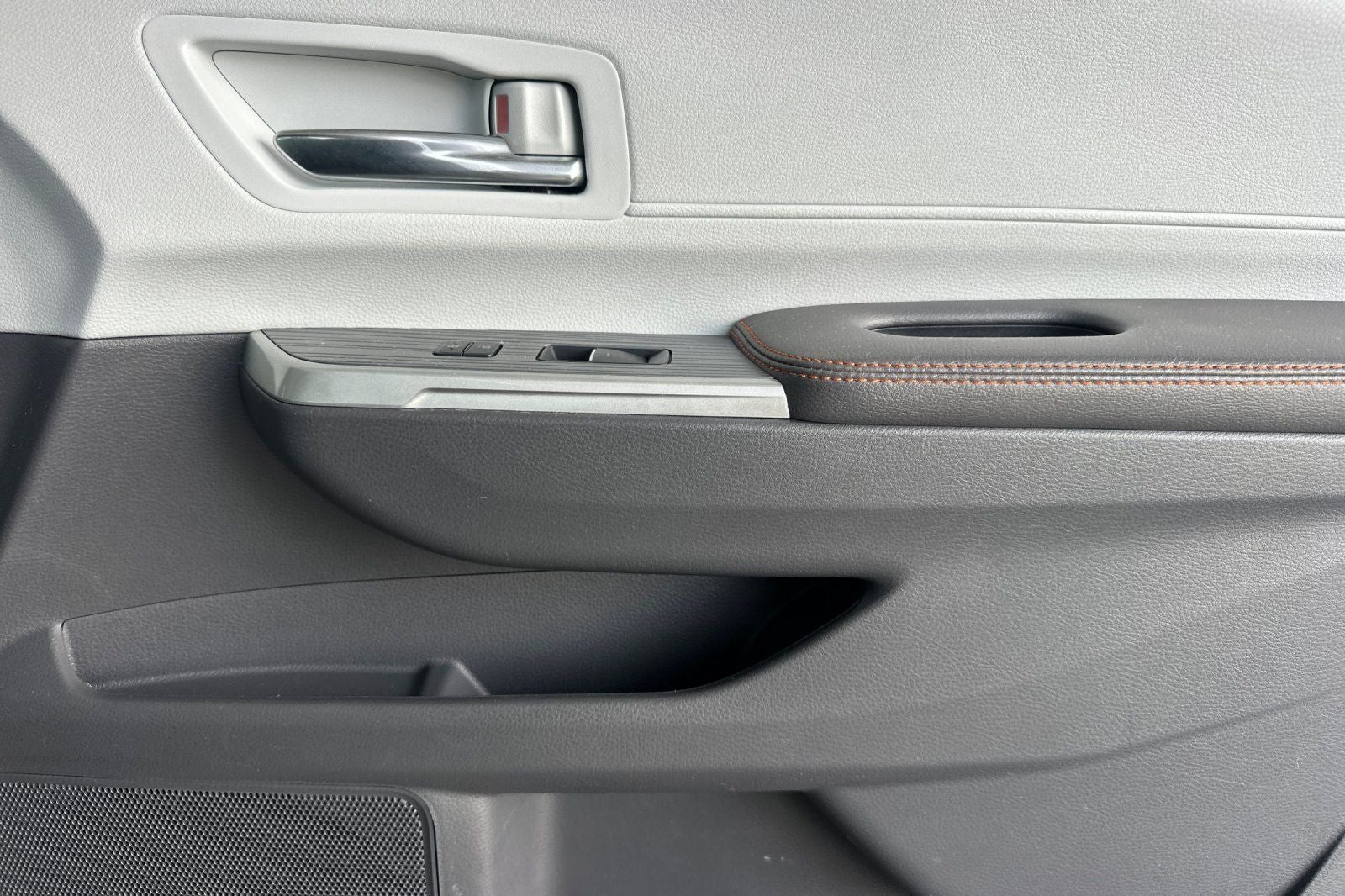 2022 Toyota Sienna XSE 7 Passenger