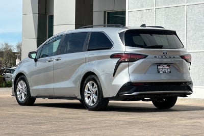 2022 Toyota Sienna XSE 7 Passenger
