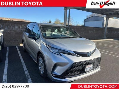 2022 Toyota Sienna XSE 7 Passenger