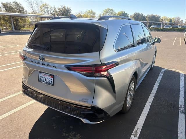 2022 Toyota Sienna XSE 7 Passenger