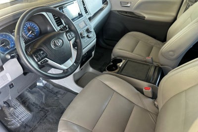 2017 Toyota Sienna XLE 7 Passenger