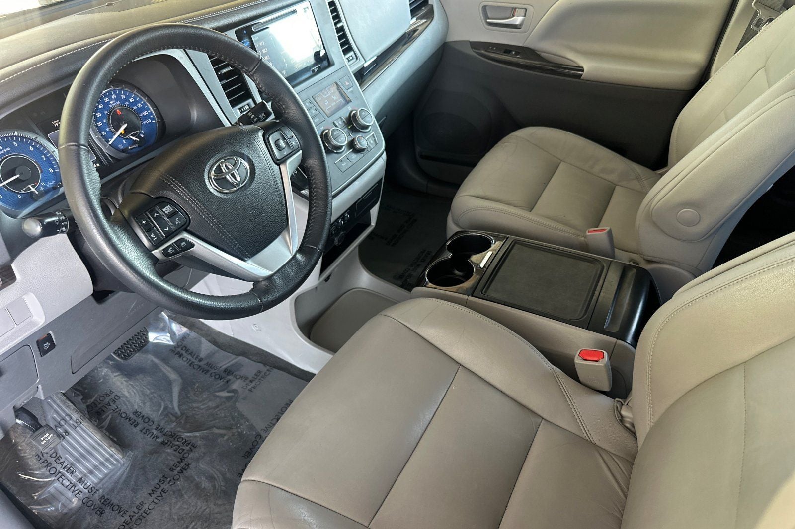 2017 Toyota Sienna XLE 7 Passenger