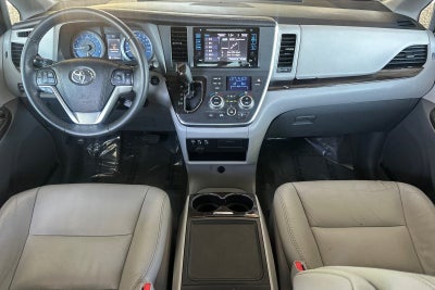 2017 Toyota Sienna XLE 7 Passenger