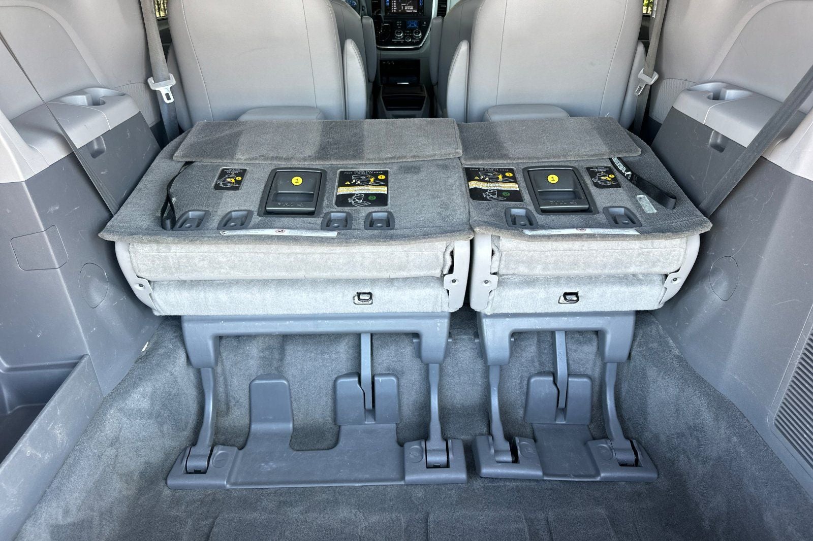 2017 Toyota Sienna XLE 7 Passenger