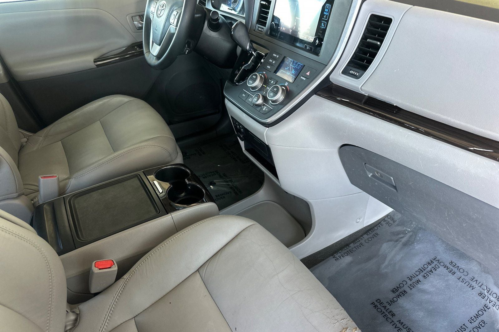2017 Toyota Sienna XLE 7 Passenger
