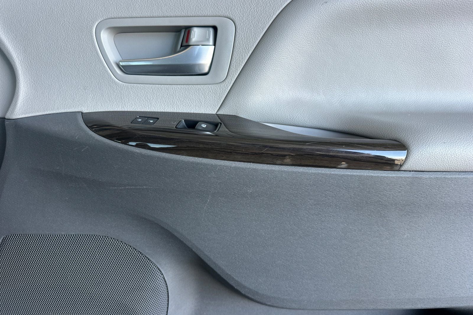 2017 Toyota Sienna XLE 7 Passenger