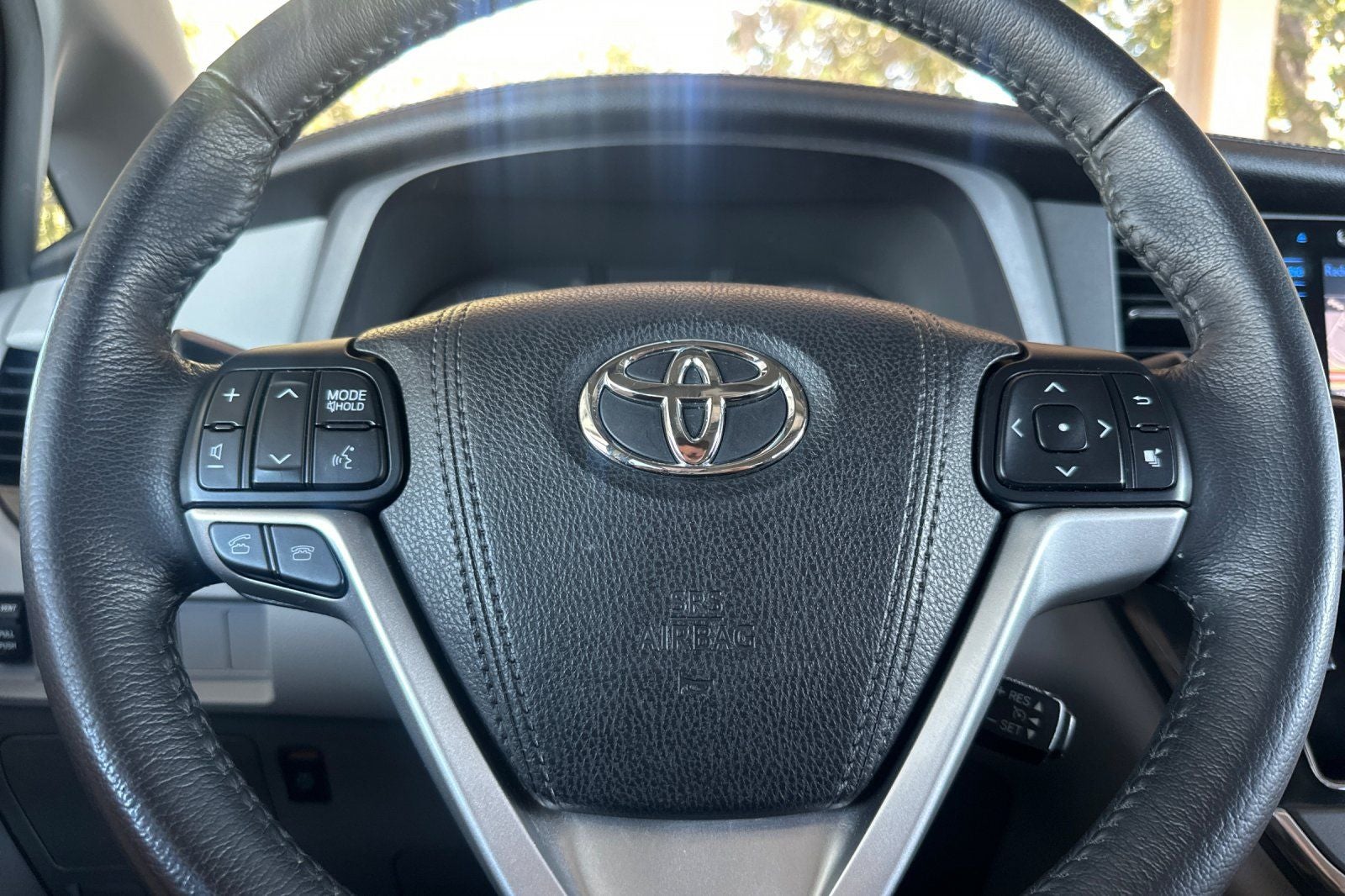 2017 Toyota Sienna XLE 7 Passenger