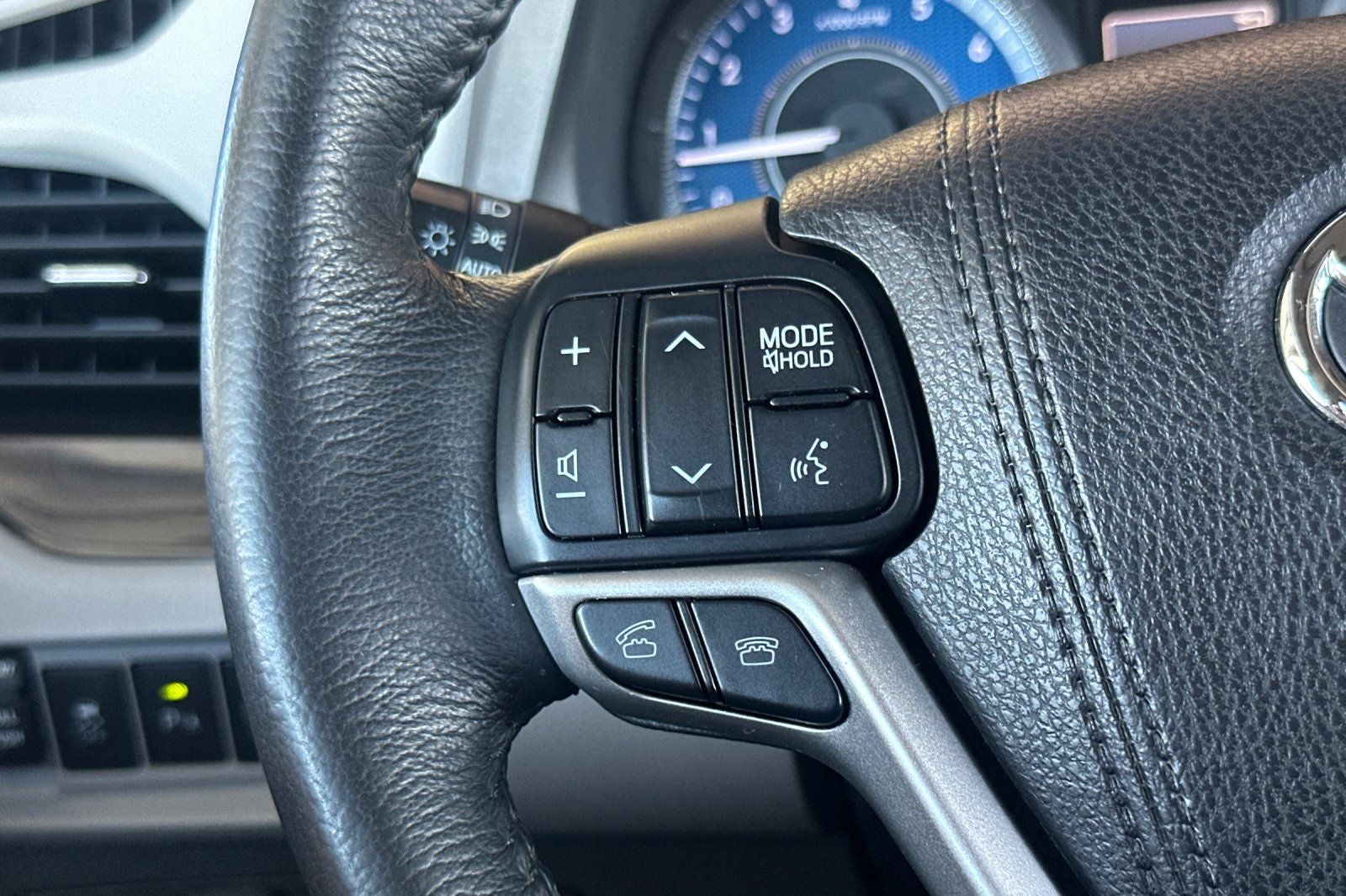 2017 Toyota Sienna XLE 7 Passenger