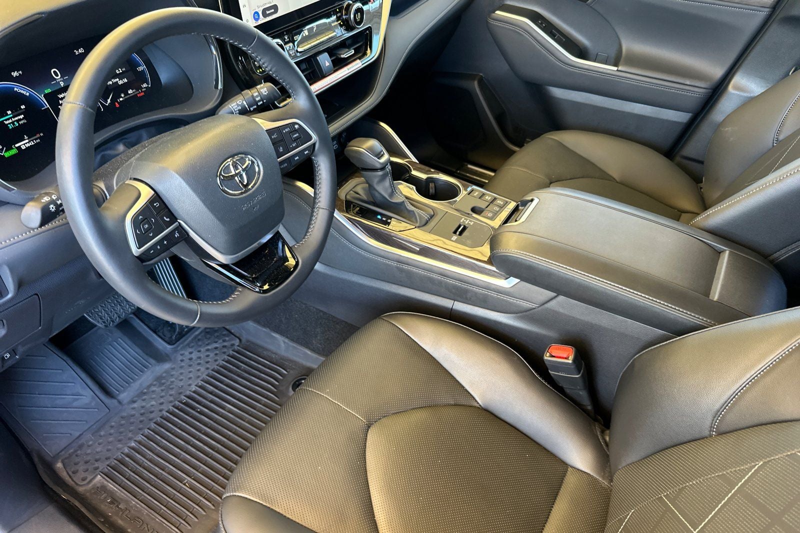 2026 Toyota Highlander Hybrid Platinum