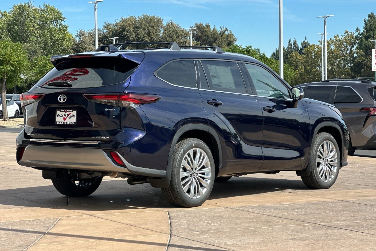 2026 Toyota Highlander Hybrid Platinum