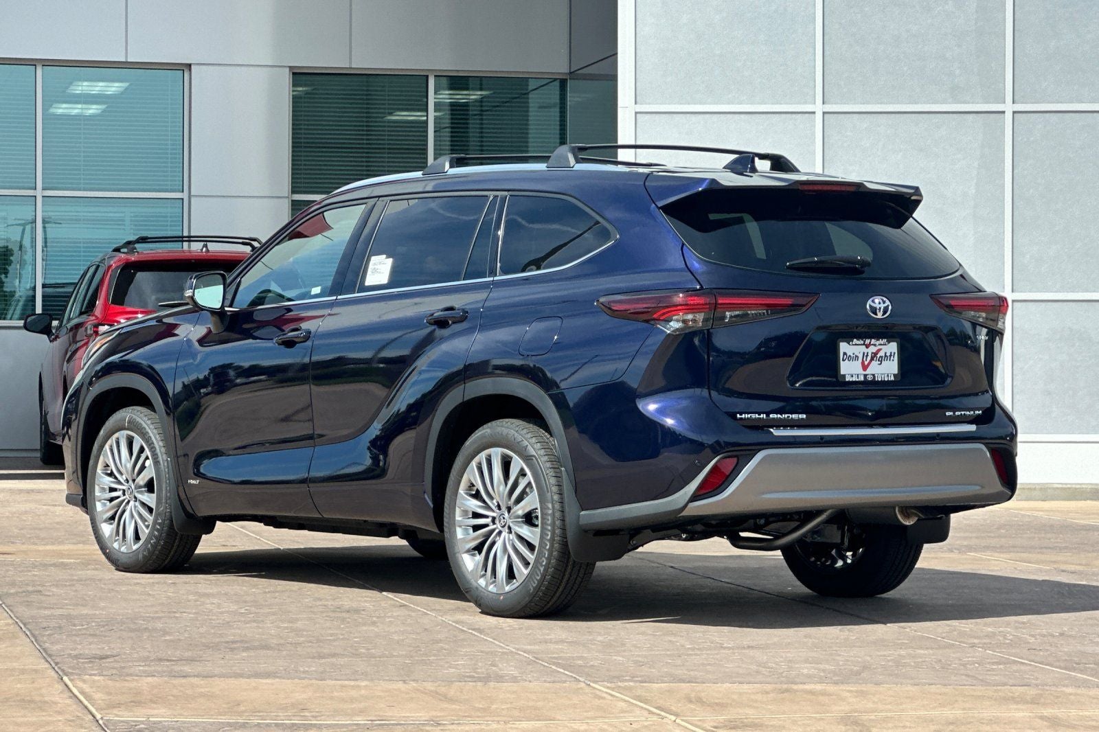 2026 Toyota Highlander Hybrid Platinum