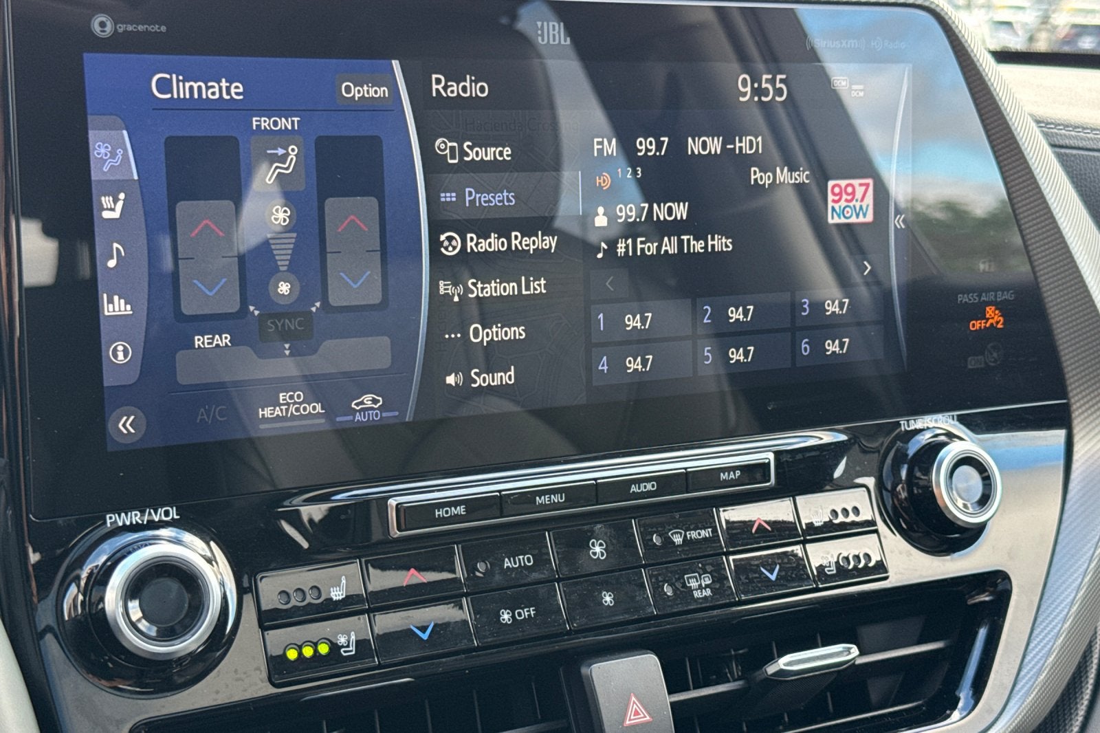 2022 Toyota Highlander Hybrid Platinum