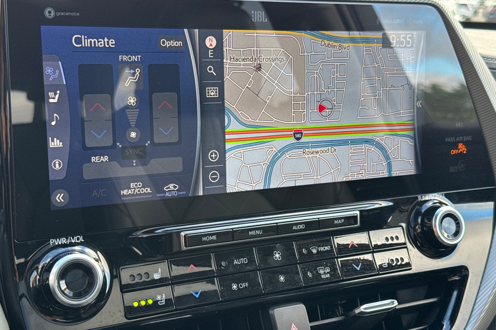 2022 Toyota Highlander Hybrid Platinum