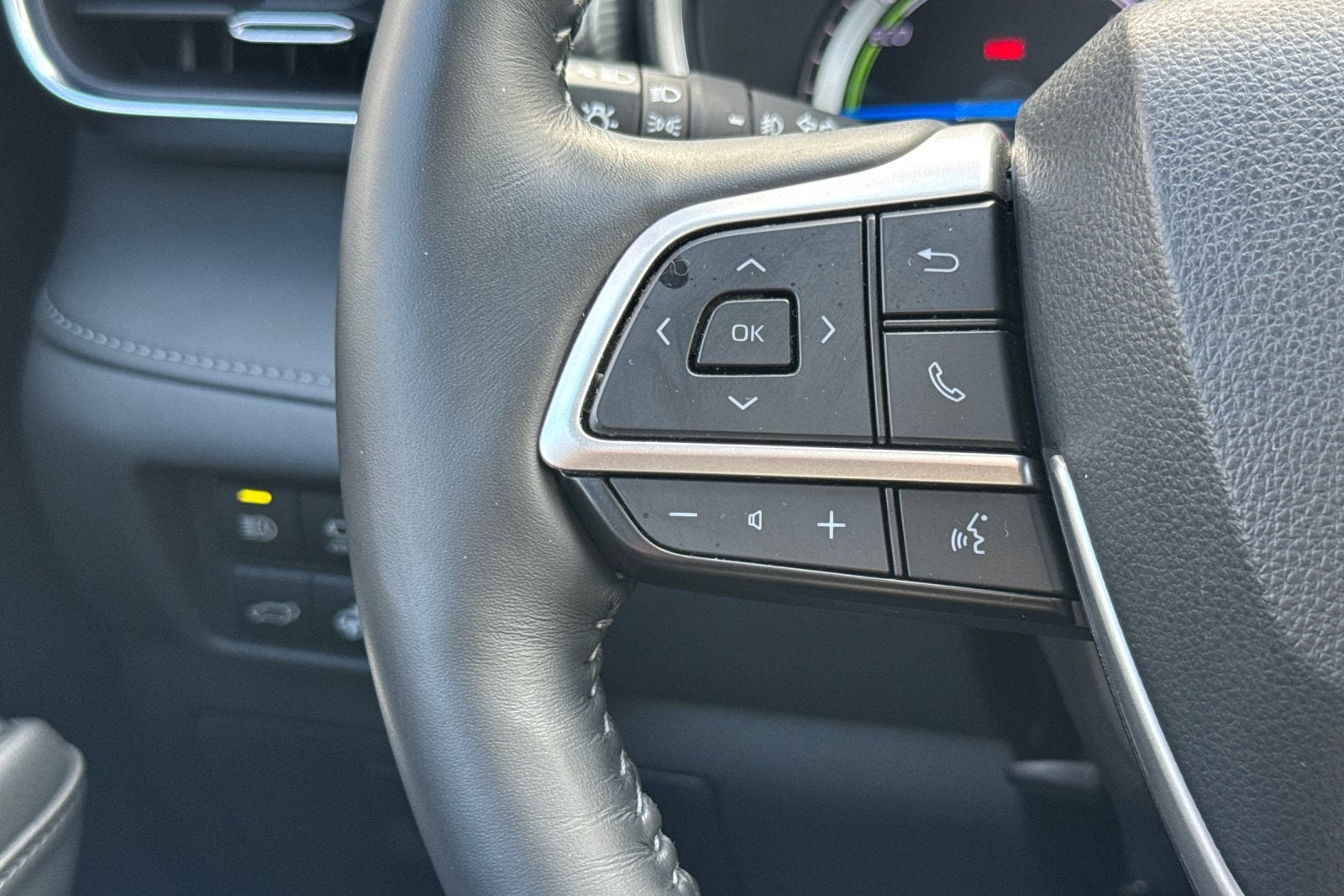 2022 Toyota Highlander Hybrid Platinum