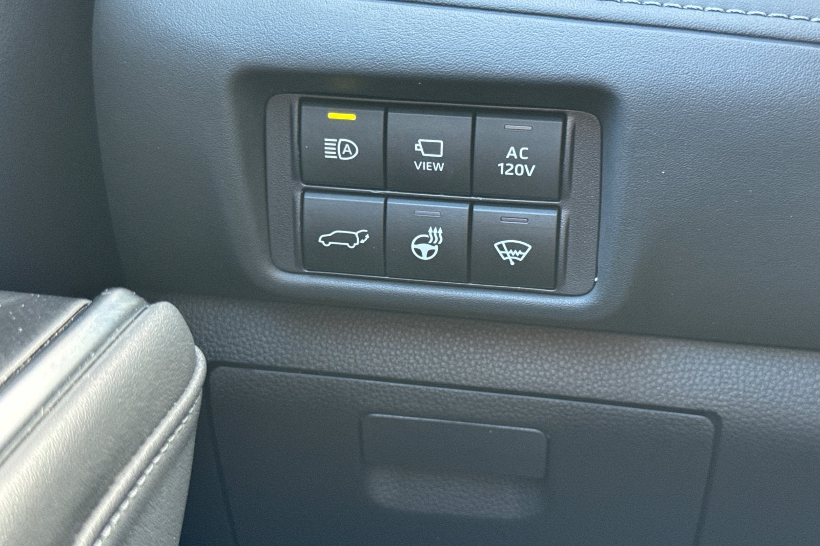 2022 Toyota Highlander Hybrid Platinum