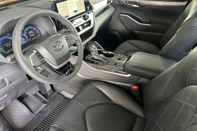 2026 Toyota Highlander Hybrid Platinum
