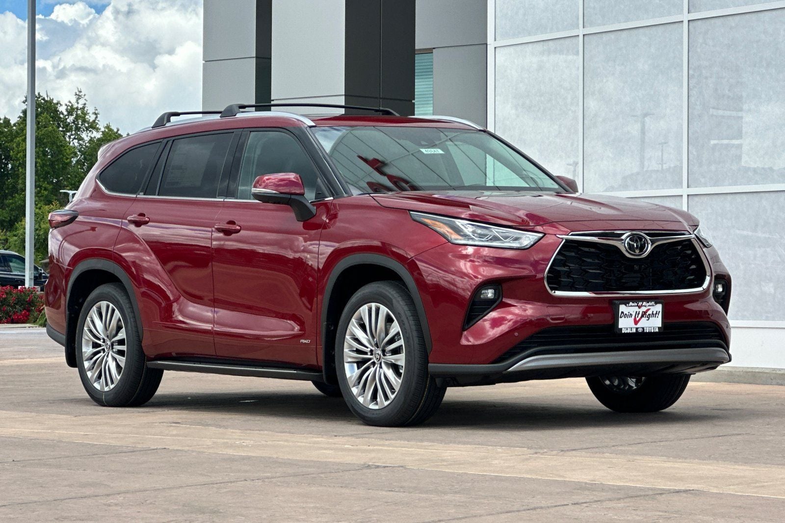 2026 Toyota Highlander Hybrid Platinum