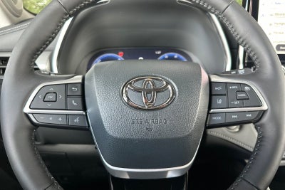 2026 Toyota Highlander Hybrid Platinum