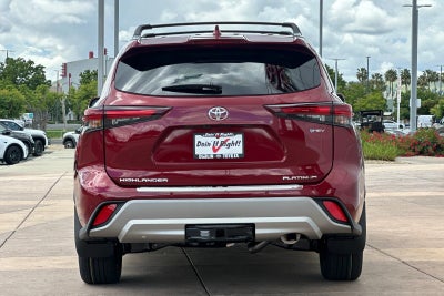 2026 Toyota Highlander Hybrid Platinum