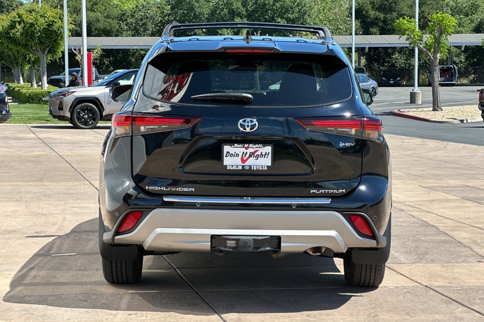 2026 Toyota Highlander Hybrid Platinum