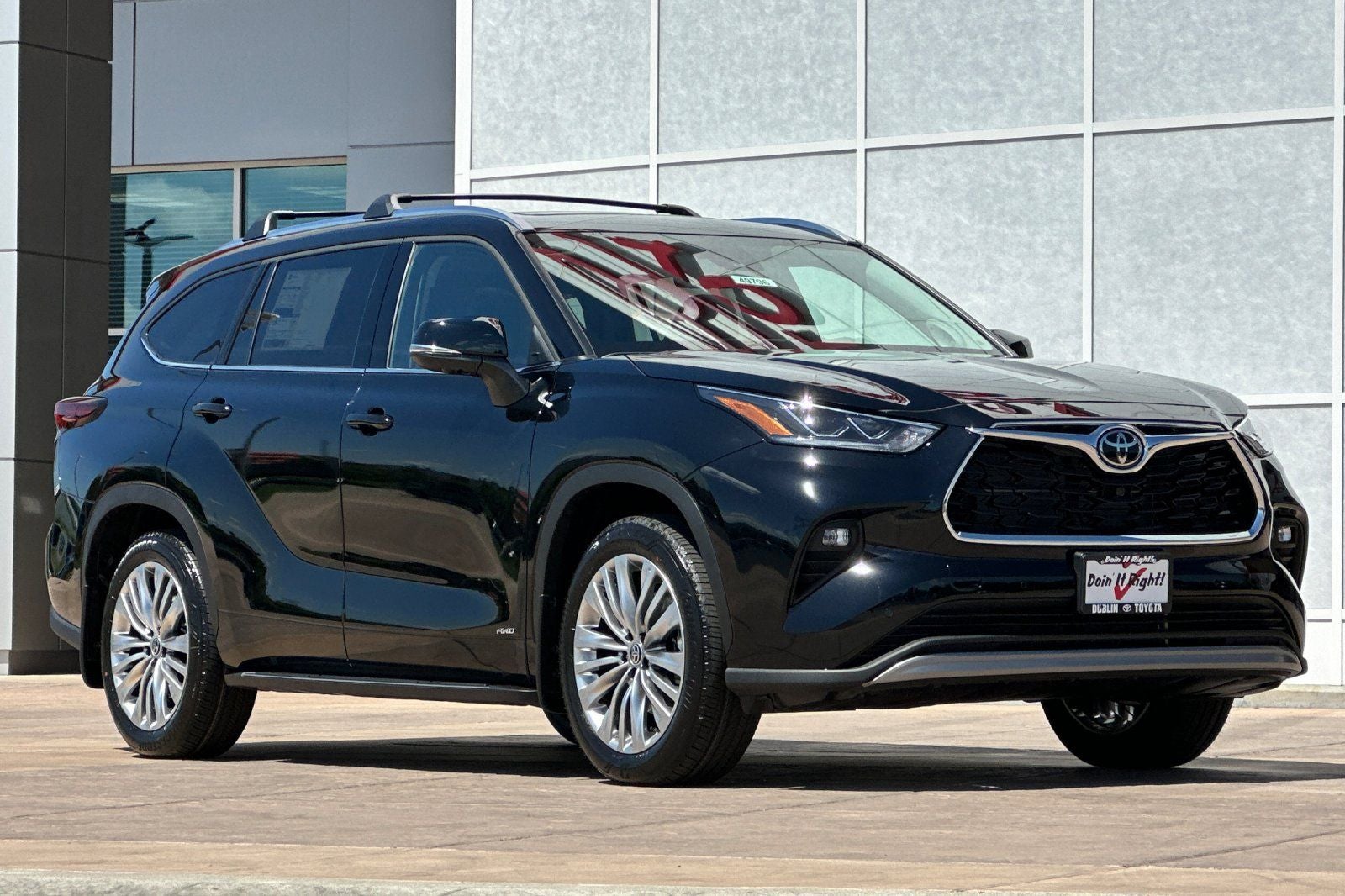 2026 Toyota Highlander Hybrid Platinum