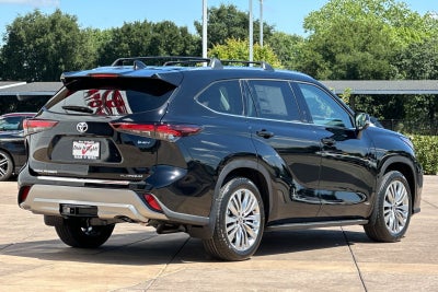 2026 Toyota Highlander Hybrid Platinum