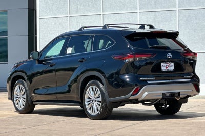 2026 Toyota Highlander Hybrid Platinum
