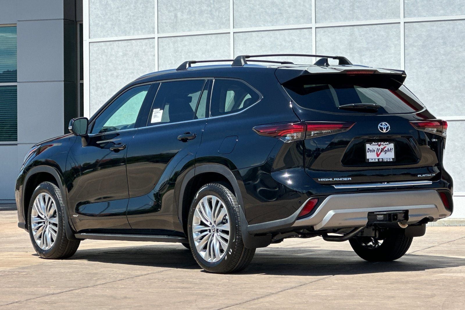 2026 Toyota Highlander Hybrid Platinum