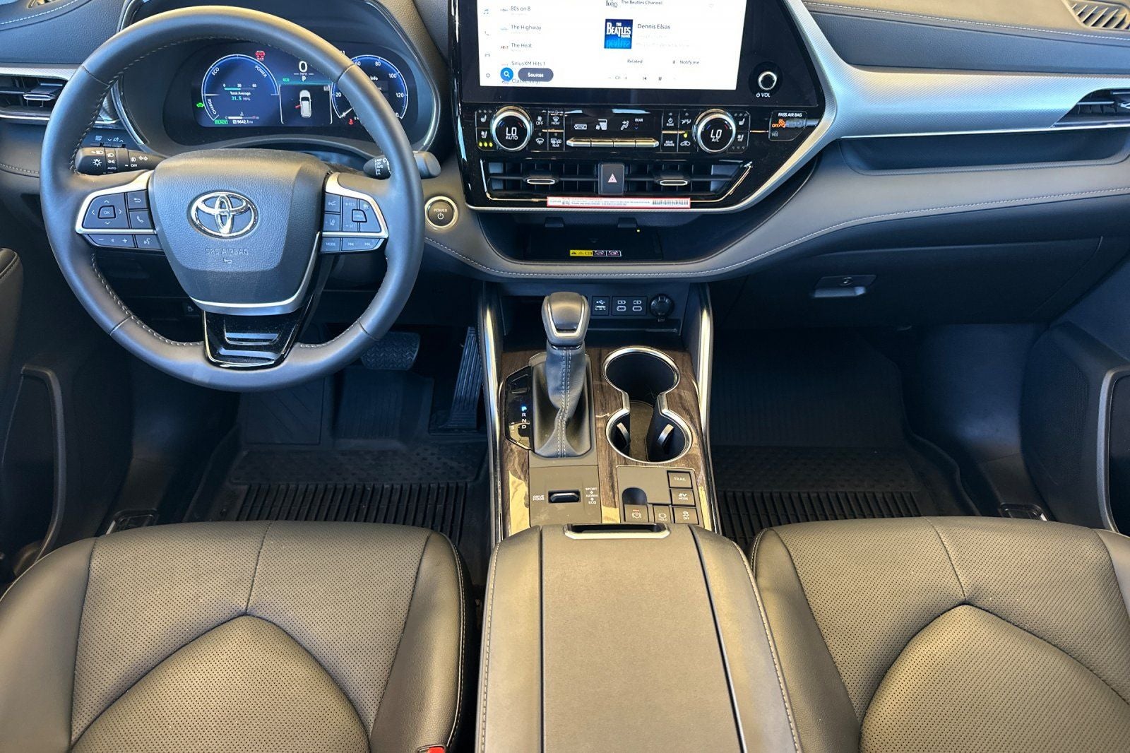 2026 Toyota Highlander Hybrid Platinum