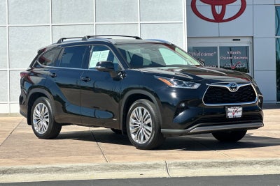 2026 Toyota Highlander Hybrid Platinum