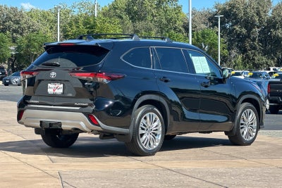 2026 Toyota Highlander Hybrid Platinum