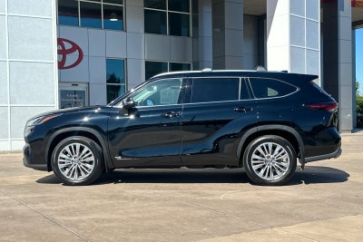 2026 Toyota Highlander Hybrid Platinum