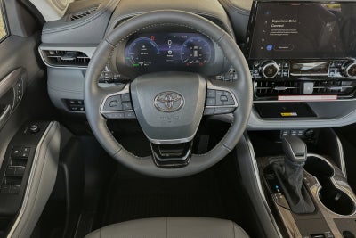2024 Toyota Highlander Hybrid Platinum