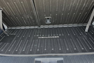 2024 Toyota Highlander Hybrid Platinum