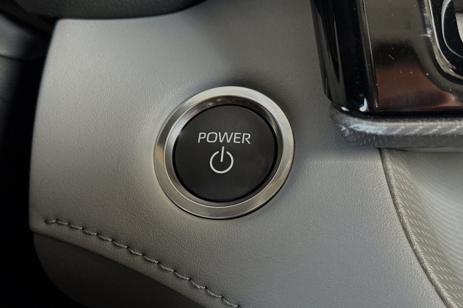 2024 Toyota Highlander Hybrid Platinum