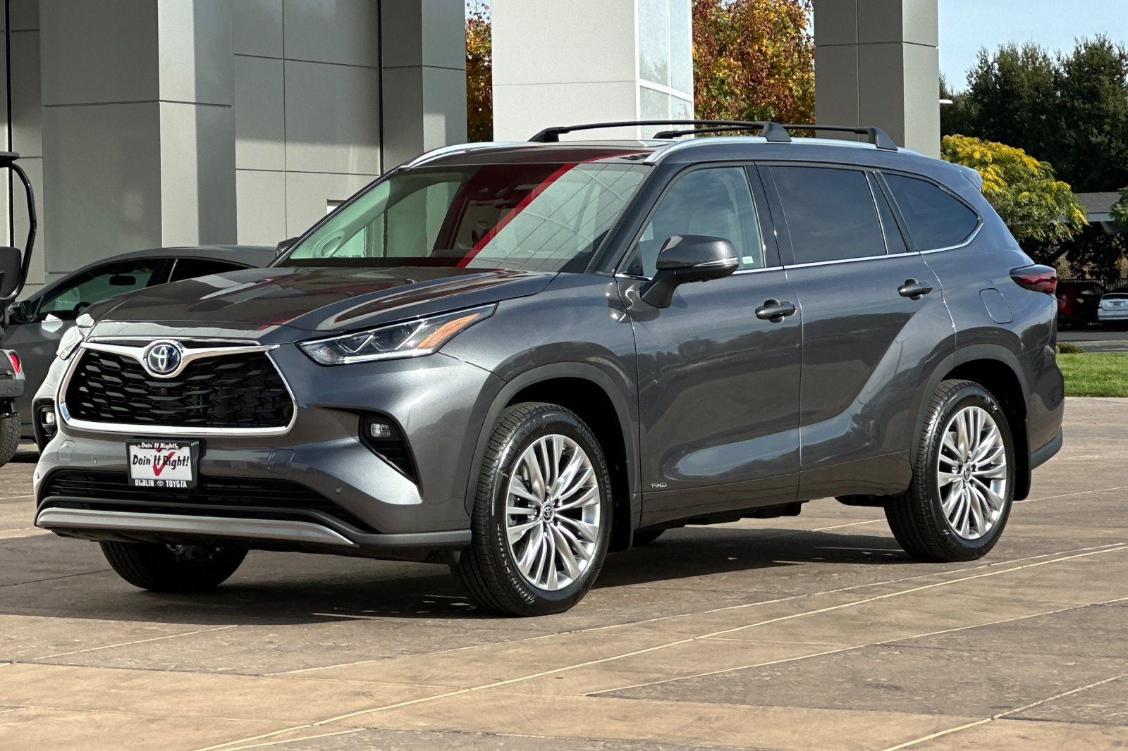2024 Toyota Highlander Hybrid Platinum