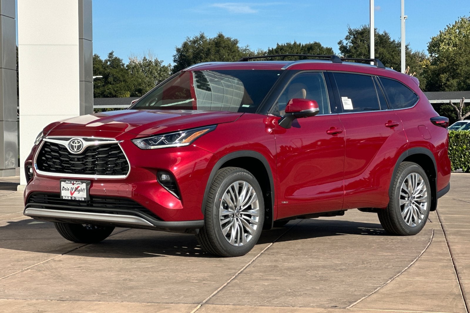 2026 Toyota Highlander Hybrid Platinum