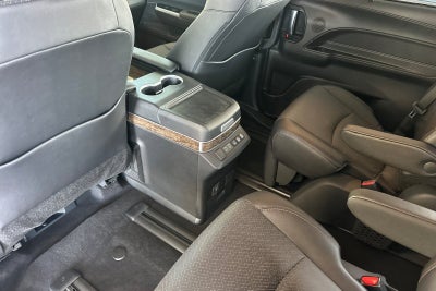 2025 Toyota Sienna Platinum 7 Passenger