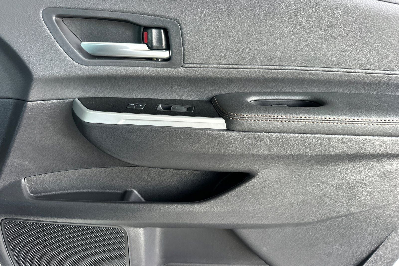 2025 Toyota Sienna Platinum 7 Passenger