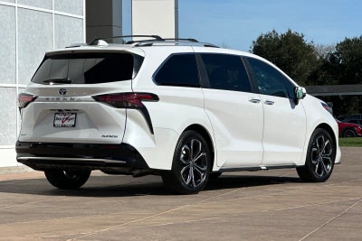 2025 Toyota Sienna Platinum 7 Passenger