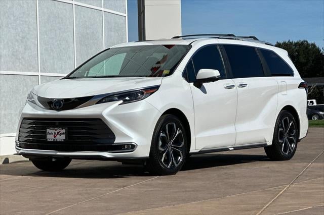 2025 Toyota Sienna Platinum 7 Passenger