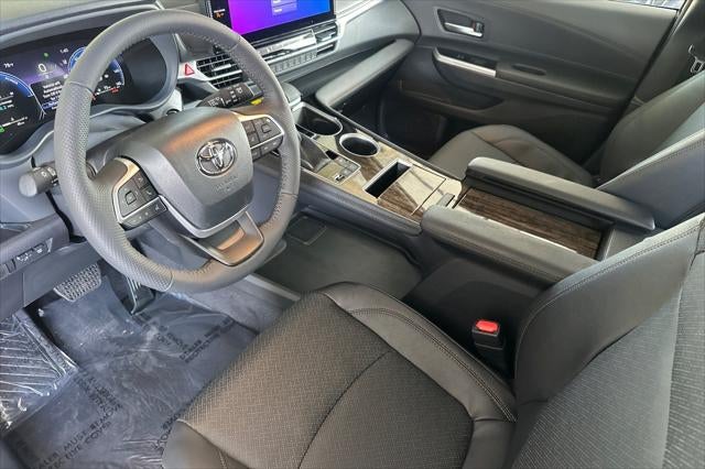 2025 Toyota Sienna Platinum 7 Passenger