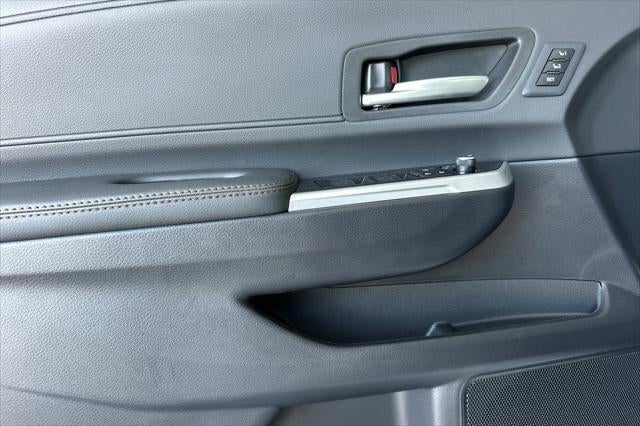 2025 Toyota Sienna Platinum 7 Passenger