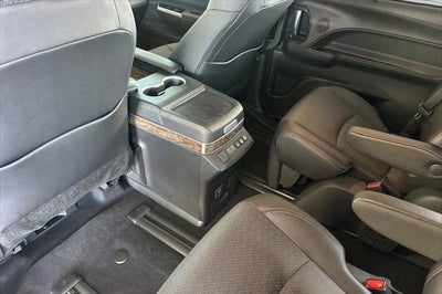 2025 Toyota Sienna Platinum 7 Passenger
