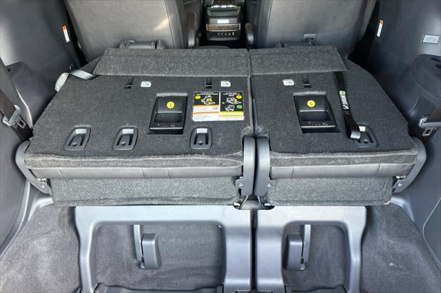 2025 Toyota Sienna Platinum 7 Passenger