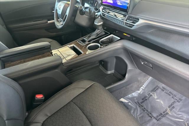 2025 Toyota Sienna Platinum 7 Passenger