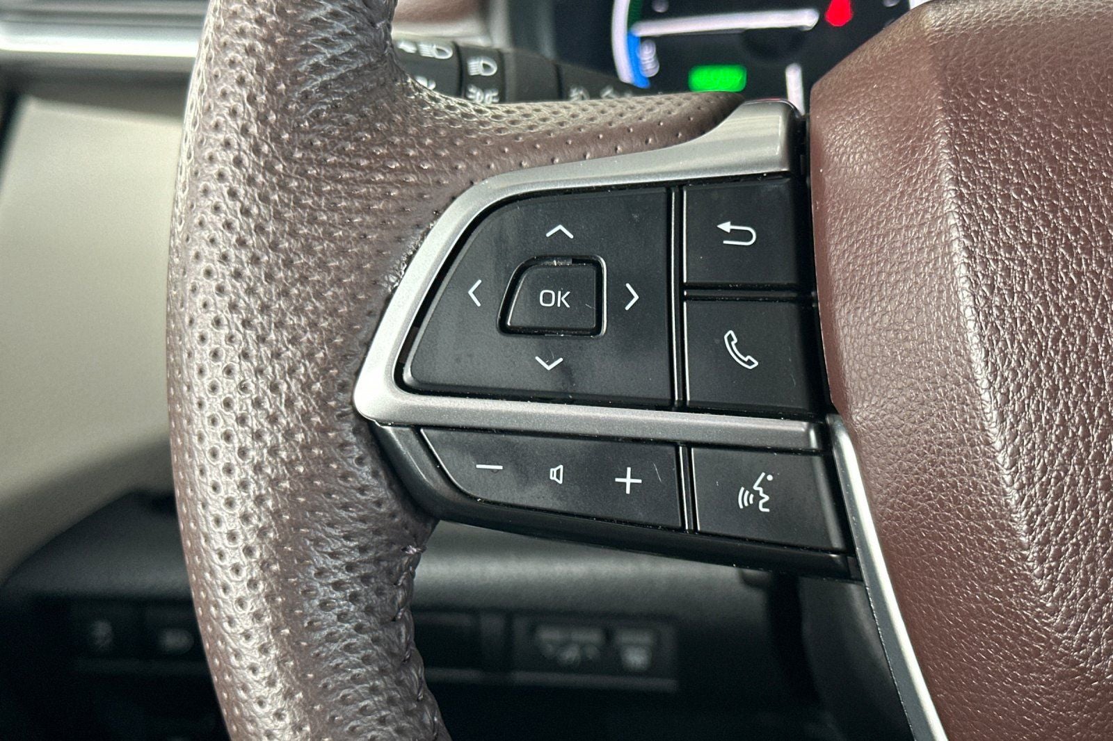 2024 Toyota Sienna Platinum 7 Passenger