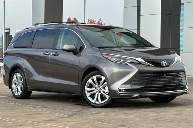 2024 Toyota Sienna Platinum 7 Passenger